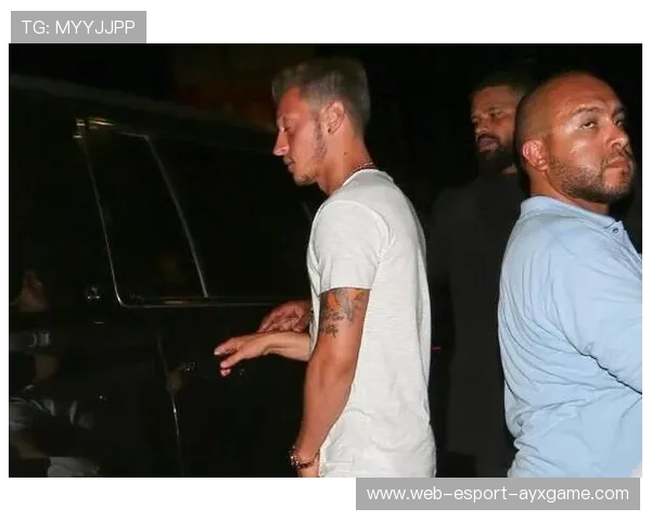 厄齐尔：从助攻王到争议人物，德国中场的沉沦，德国球星厄齐尔去哪里了